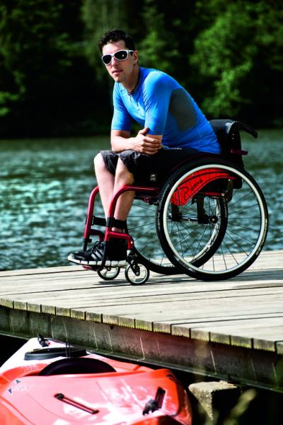 Vastframe lichtgewicht rolstoel QUICKIE Argon² van Sunrise Medical